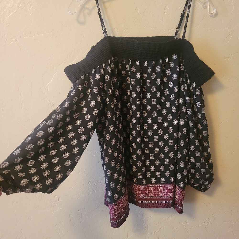 NWT Maurices Black and White Off-Shoulder Top